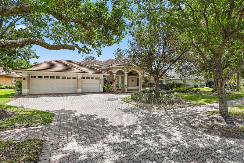 1st image of 2554 SW Mayacoo Way