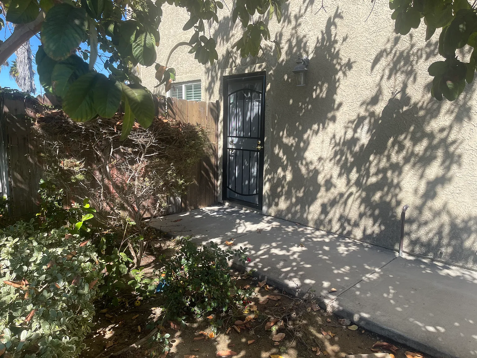 4 bed, 2.5 bath, 1512 sqft, $3,800 — Photo 2