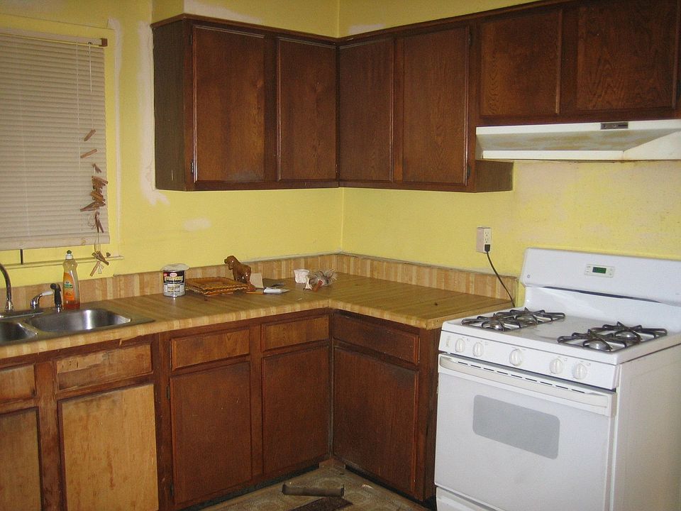 2nd image of 1365 Eason St NW