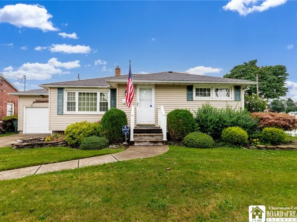 3 Warner Rd, Depew, NY 14043