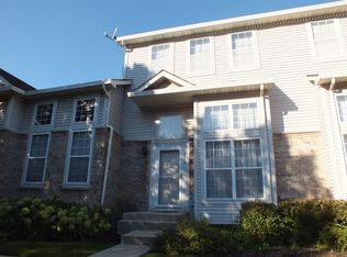 717 W Georgian Ct, Addison, IL 60101