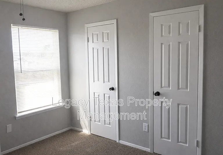 1409 Courtney Pl #C — Photo 16