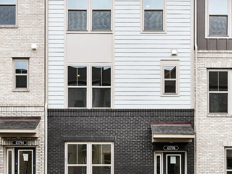 43796 Mystic Maroon Ter — Photo 48