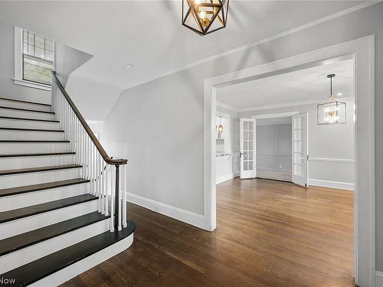 2924 Brighton Rd — Photo 2