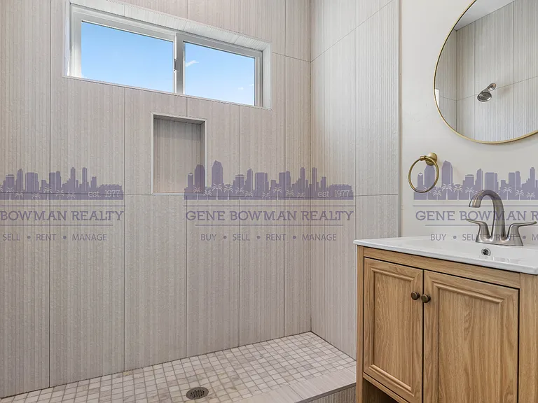 2409 Fleetwood St — Photo 12