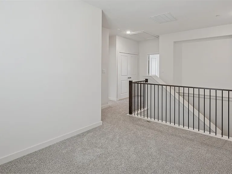 928 Marian Dr — Photo 15