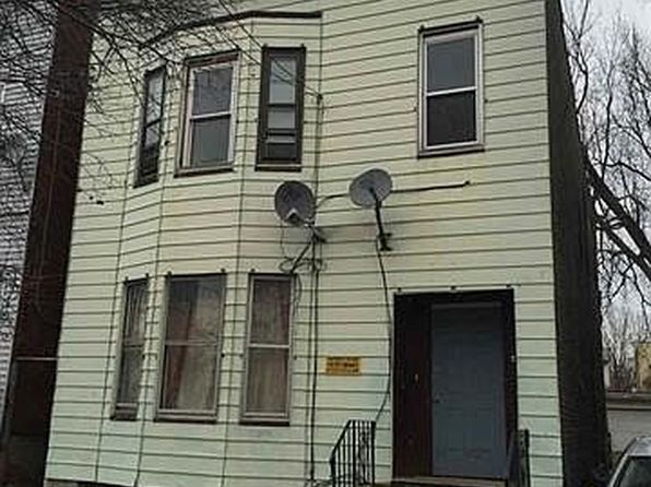 687 Clinton Ave Floor 2