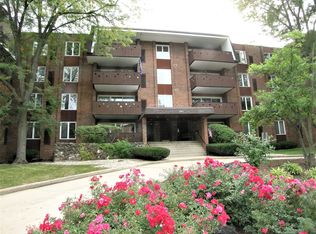 121 S Spruce Ave APT 107, Wood Dale, IL