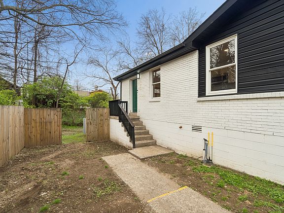 2nd image of 200 Prince Ave