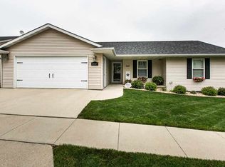 2147 Golden Eagle Dr, Dubuque, IA 52001