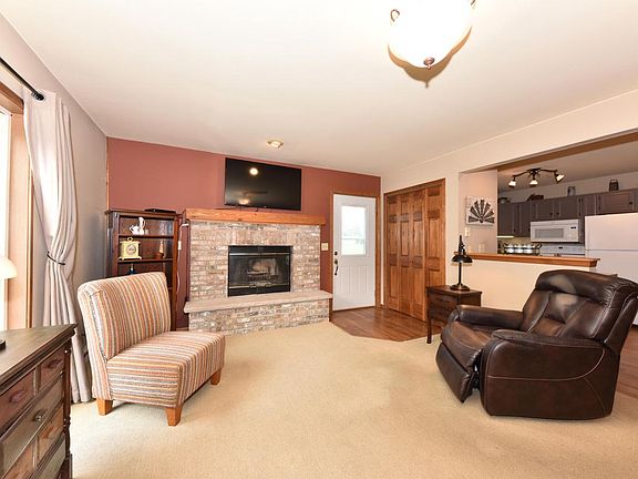 2nd image of 433 Slinger ROAD #4