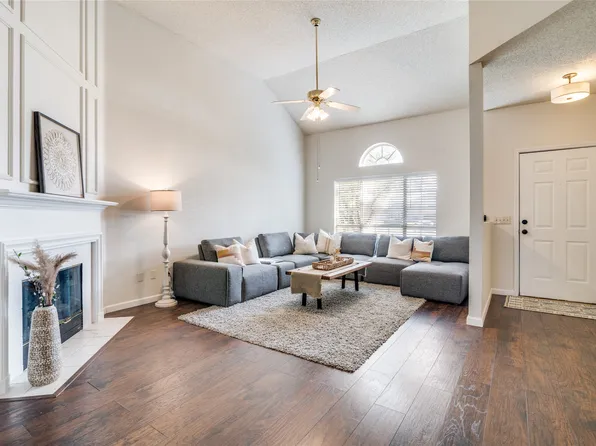 2833 Clearmeadow Dr, Mesquite, TX 75181