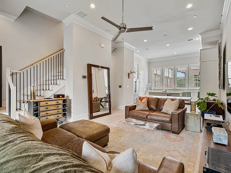 2157 Wenge Ln — Photo 3
