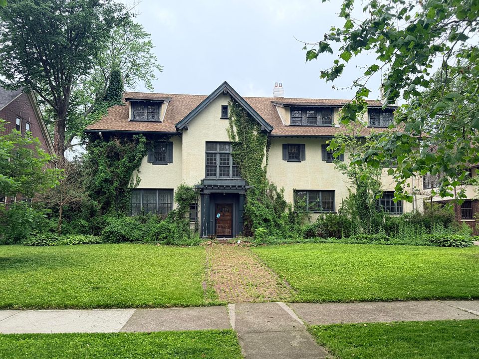 1st image of 1441 Burns St