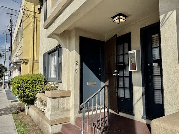 4th image of 210 Falcon Ave #210