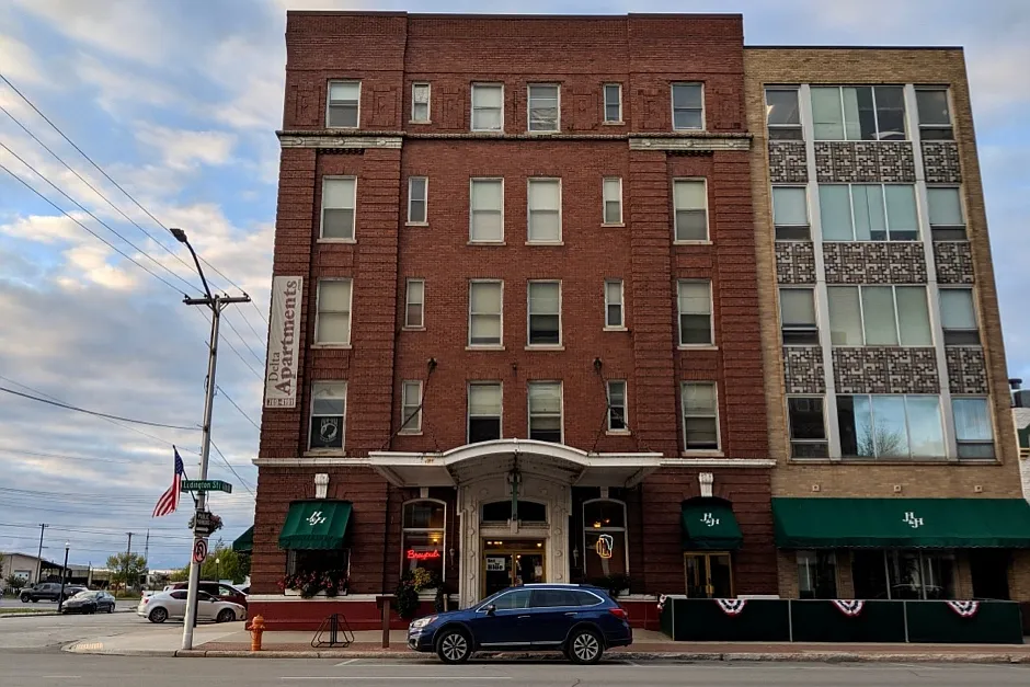 624 Ludington St #505