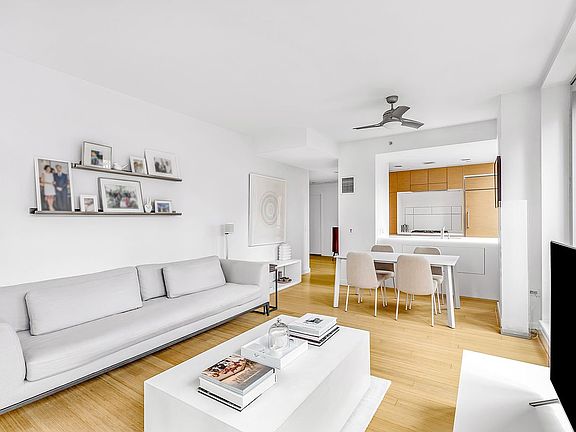 4th image of 2 River Ter APT 15C