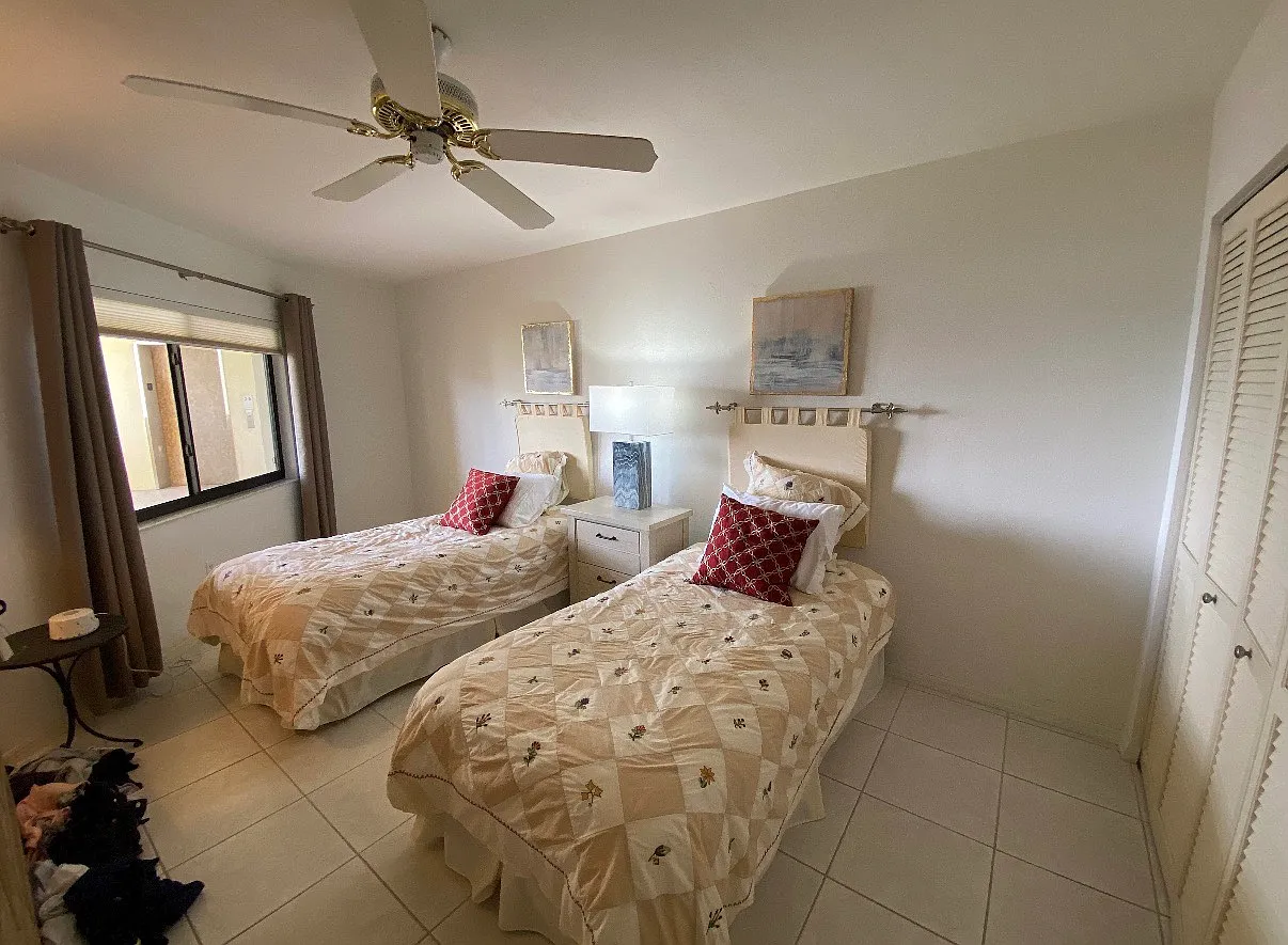 2 bed, 1090 sqft, $5,000 — Photo 2