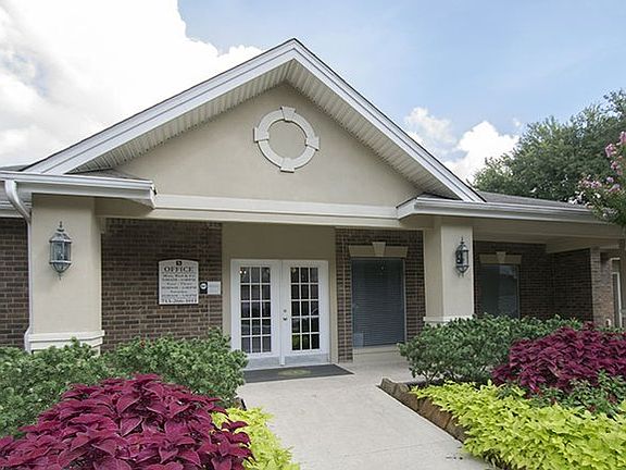 2nd image of 2901 Elmside Dr #2-012
