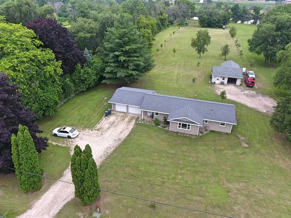 203 East Waushara Street, Berlin, WI 54923