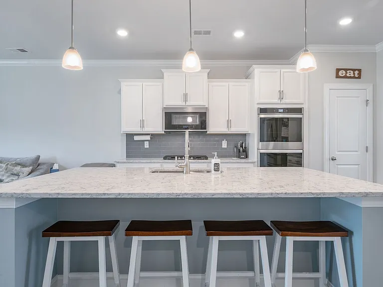 1339 Bermuda Grass Dr — Photo 3