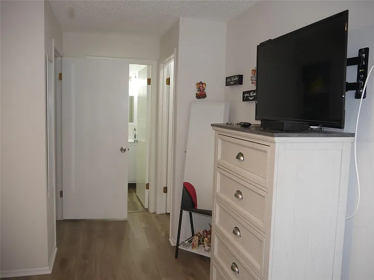 6165 Chesham Dr #5 — Photo 24