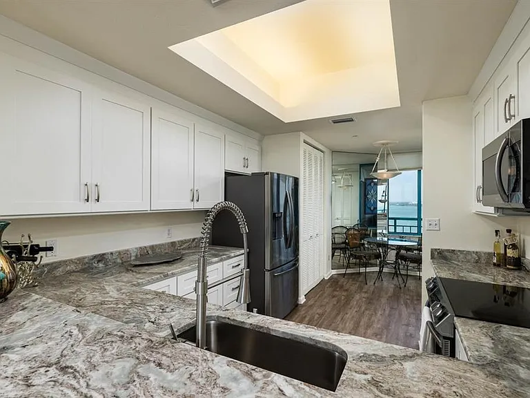 1560 Gulf Blvd #1605 — Photo 13