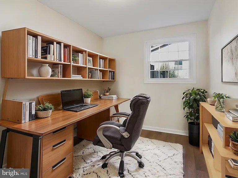 5200 Holden St — Photo 35