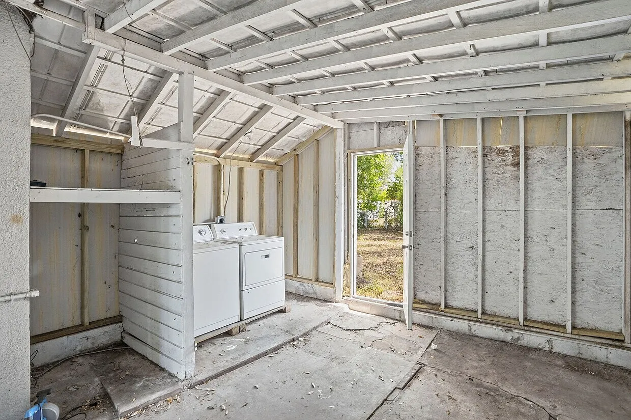 2 bed, 1026 sqft, $1,850 — Photo 4