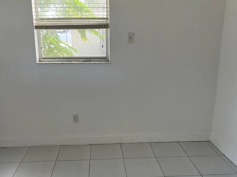 5551 NW 32nd Ave — Photo 2