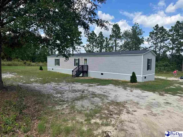 2525 Persimmons Dr, Hartsville, SC 29550