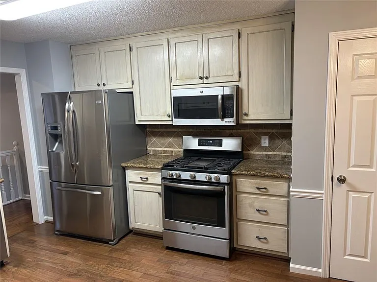 5045 Bayberry Ct — Photo 10
