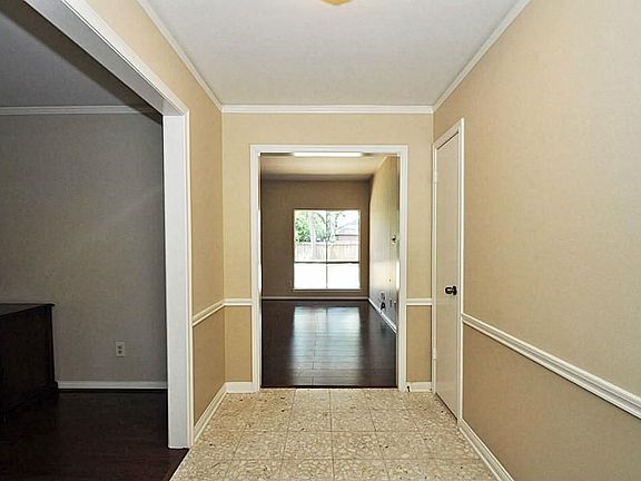 5th image of 819 Longview Dr
