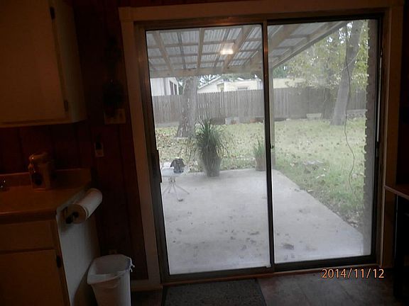 3rd image of 807 Oklahoma Ave
