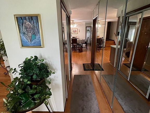 5th image of 17156 Paxton Ave