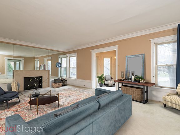 5th image of 843 E Drexel Sq Unit 1