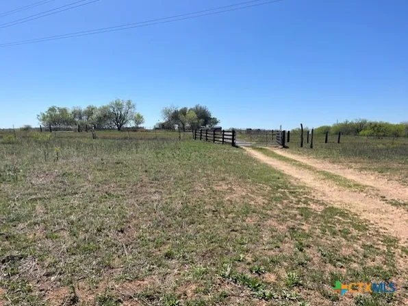 6611 Fm 1681, Stockdale, TX 78160