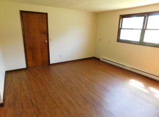 1312 N Chapel St APT 3, Louisville, OH 44641
