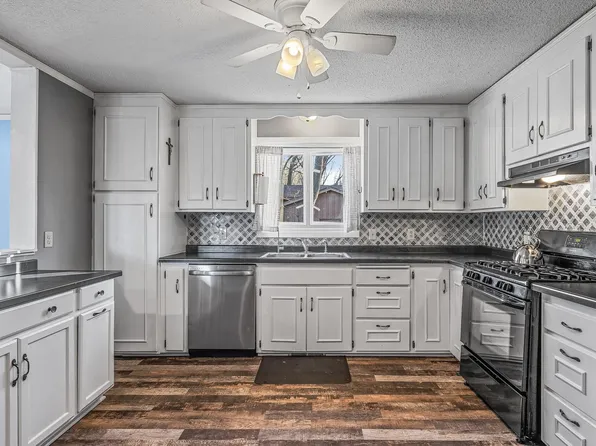 11640 Virginia Ave N, Champlin, MN 55316