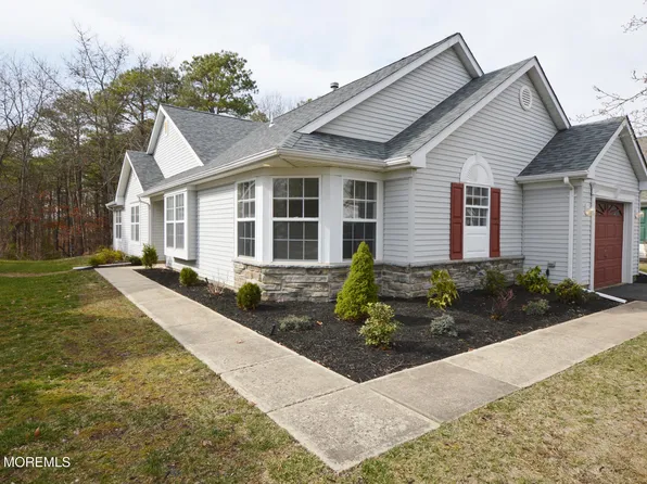 2791 Meadow Lake Drive, Toms River, NJ 08755