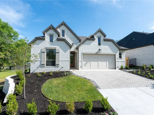 1172 E Adelaide Ln, Fayetteville, AR 72703