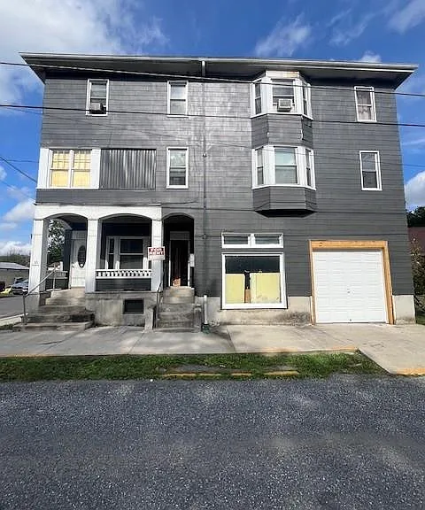 10 Valley St #3 — Photo 1