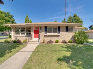 4116 67th St, Kenosha, WI 53142