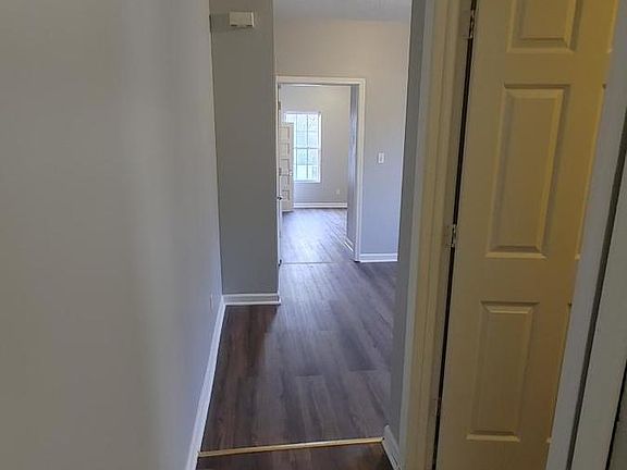 5th image of 127 N 46th St APT 3