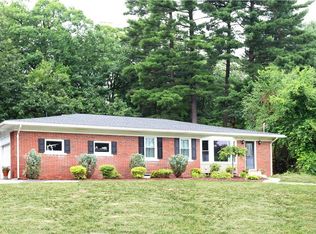 92 Ellendale Cir, Springfield, MA 01128