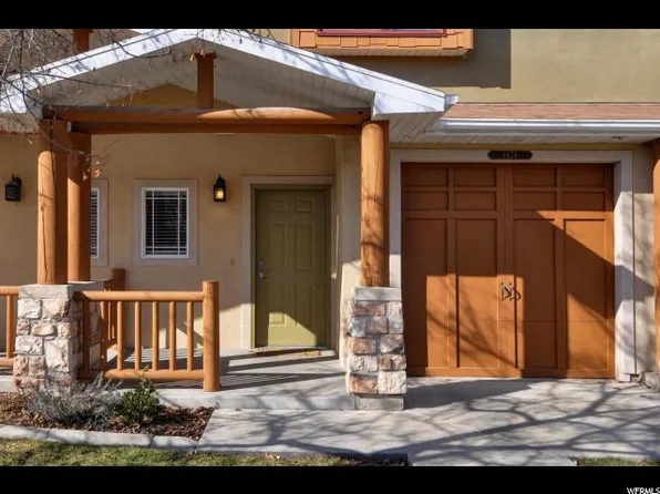 6674 S Pines Point Way, West Jordan, UT 84084
