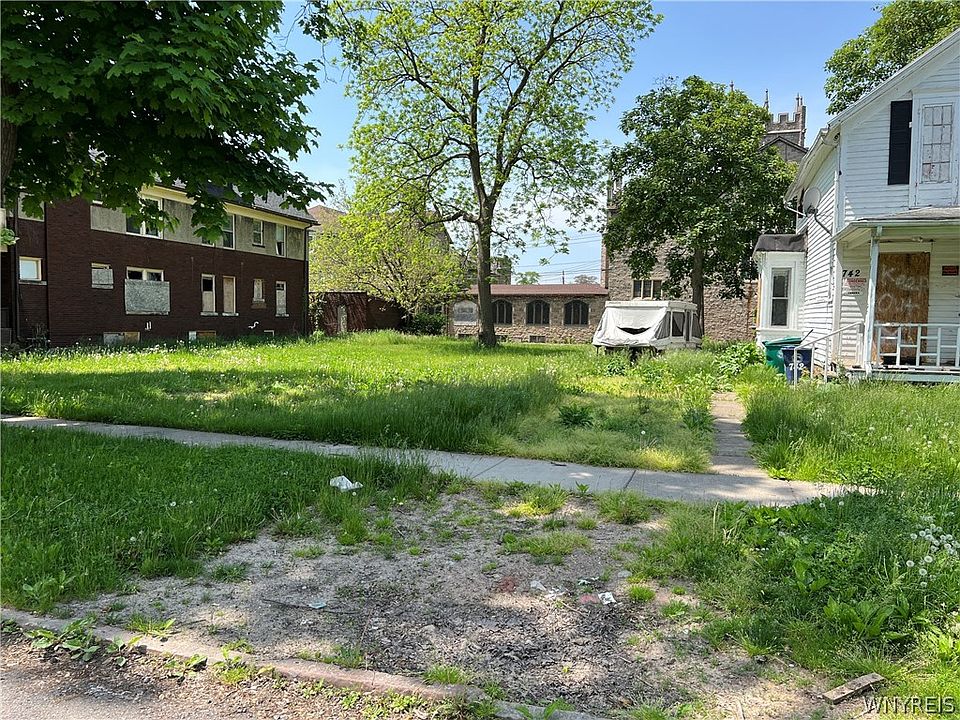 1st image of 740 8th St #22