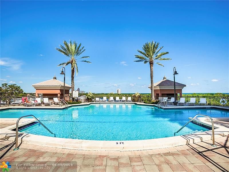 2nd image of 1040 Seminole Dr #552