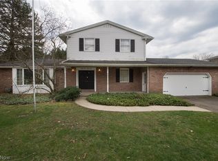 2124 Hunting Valley NW, North Canton, OH