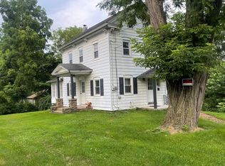 2725 N Delaware Dr, Mount Bethel, PA 18343